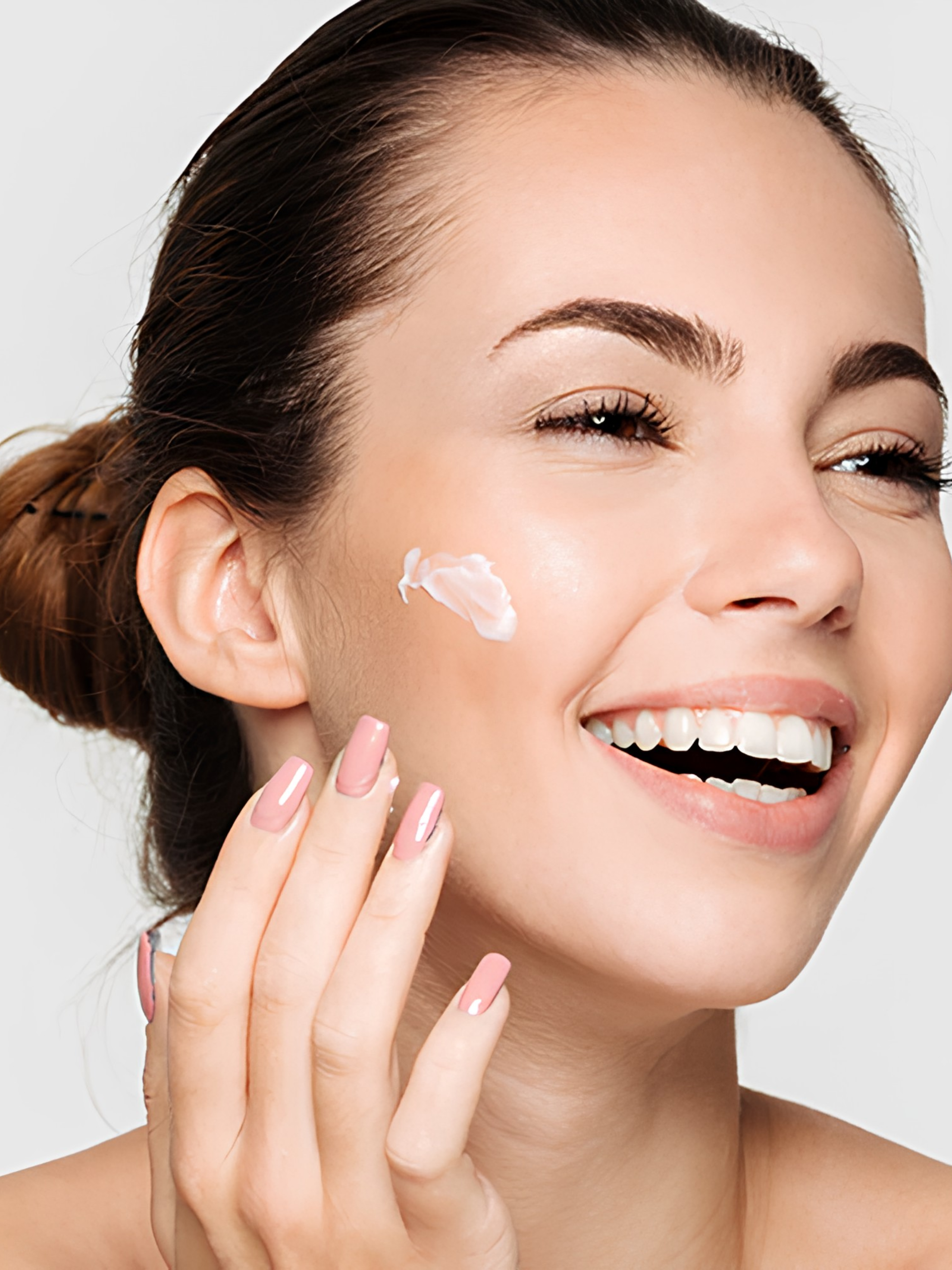Monsoon skincare routine including cleansing sunscreen moisturizing and infection prevention by SkinNU Clinics