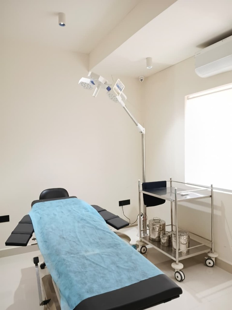 Procedure suite at Skin N U Clinics, Kokapet