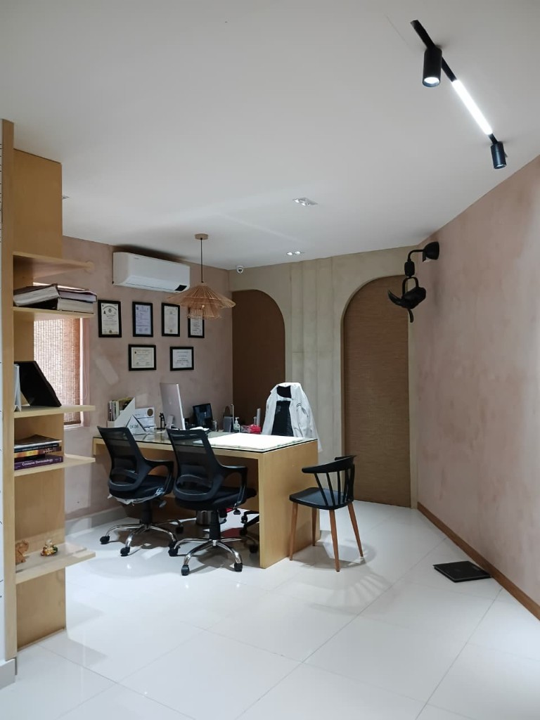 Doctor consultation office at Skin N U Clinics, Kokapet